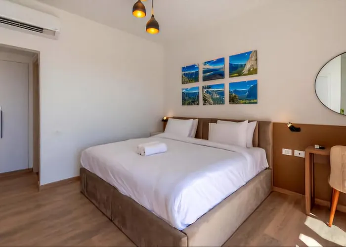 Superior One-Bedroom Apartment